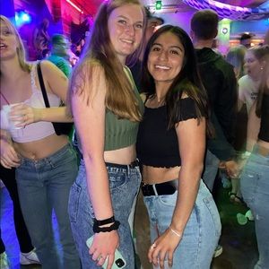 Meet your Posher, Liz